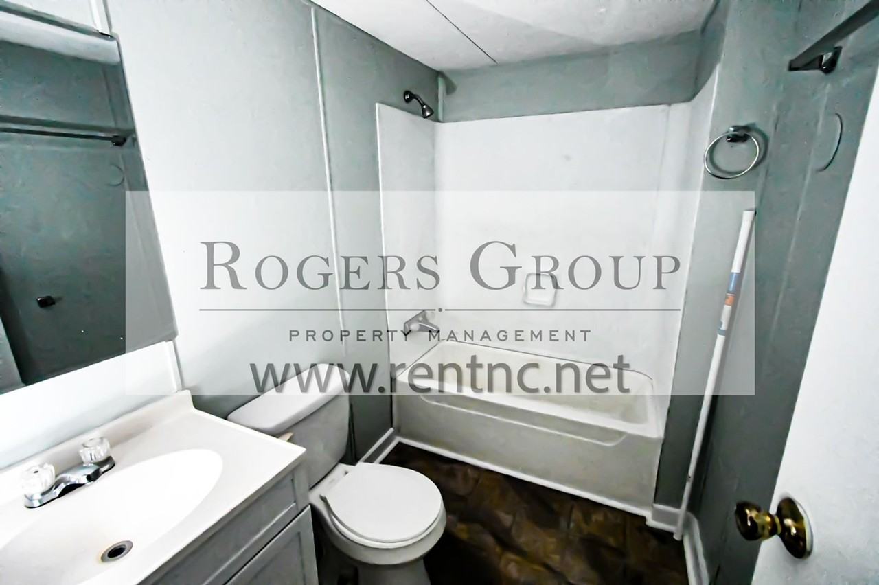 65 Mark St - Photo 5 of 9