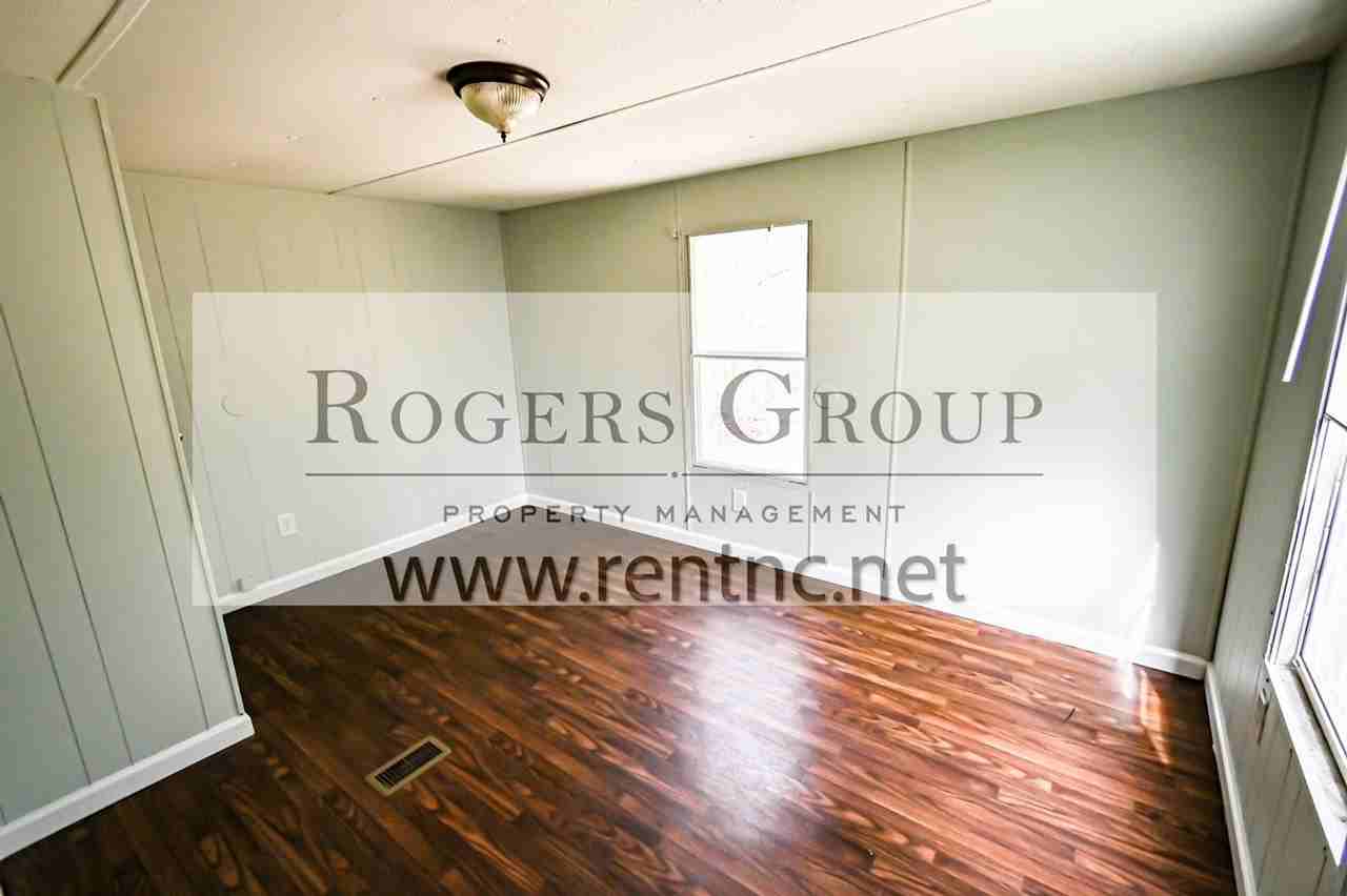 65 Mark St - Photo 7 of 9