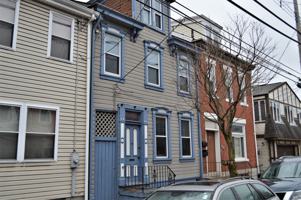 featured image of 1810 Jane St