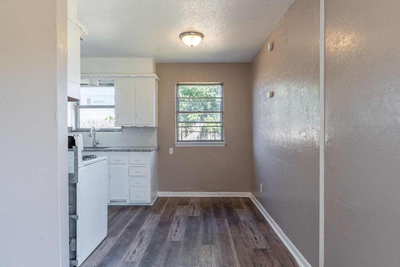 1212 N Janeway Ave - Photo 7 of 26