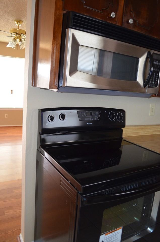 2110 Lago Trl - Photo 5 of 16