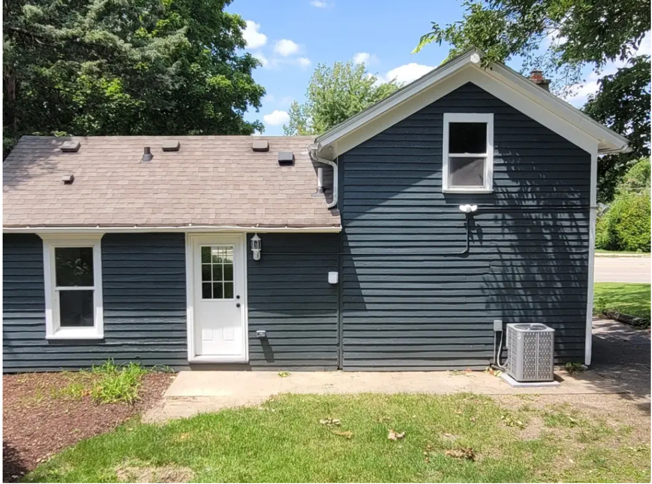 1928 S State St - Photo 2 of 19