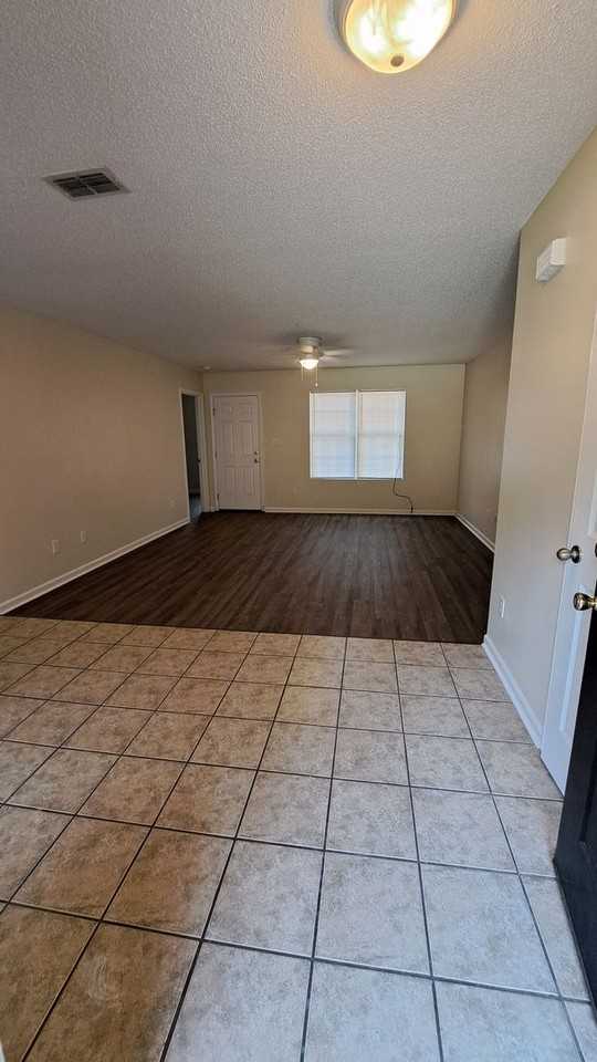 221 Glade Ln - Photo 6 of 7