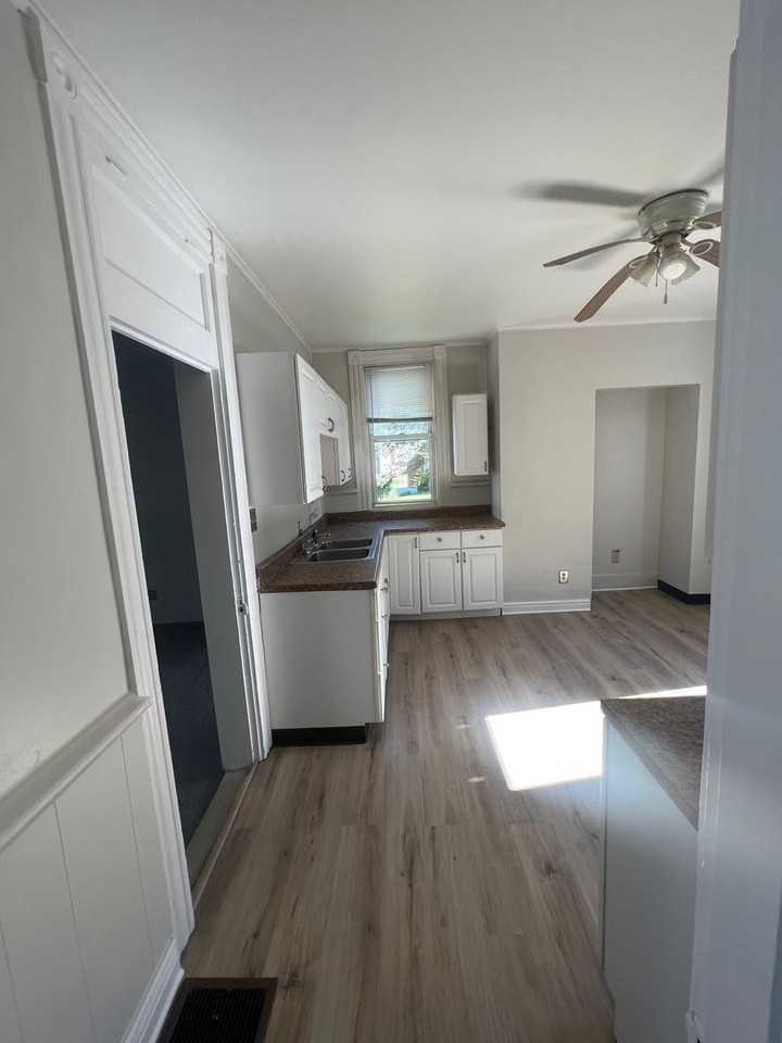 3516 Duquesne Ave - Photo 3 of 12