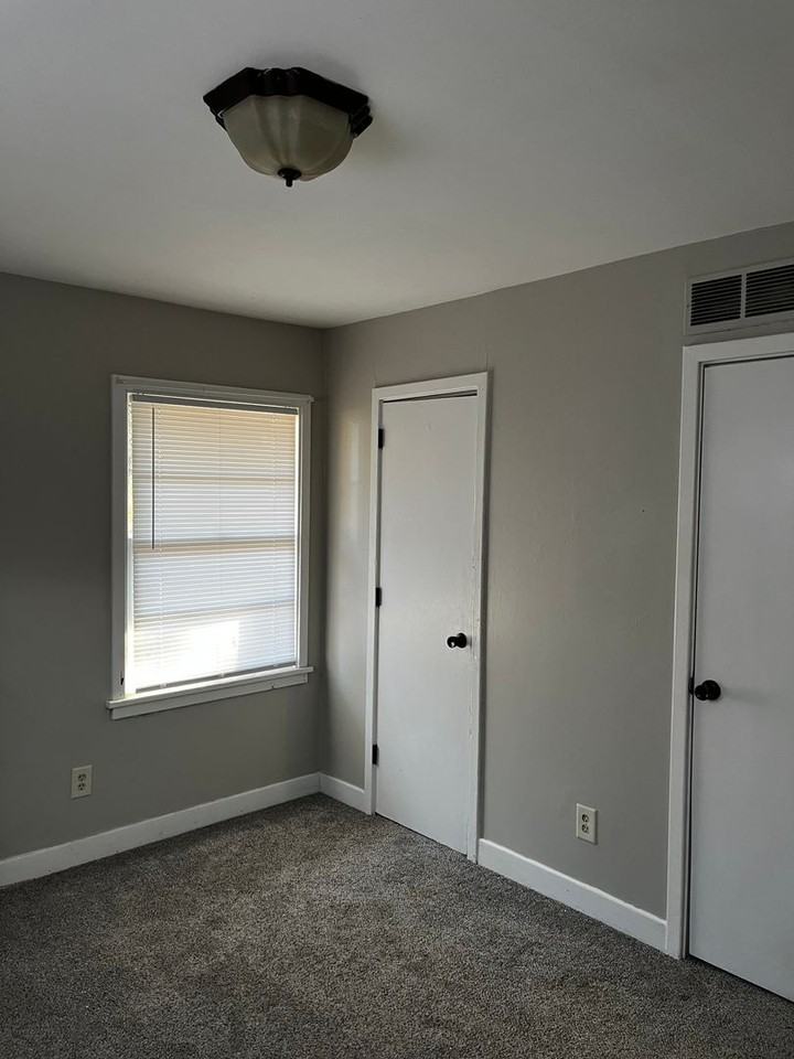 5106 W Craw St - Photo 3 of 5