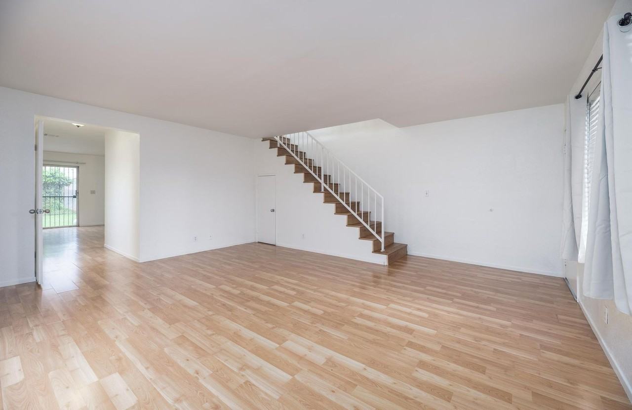 11935 168th St - Photo 4 of 24