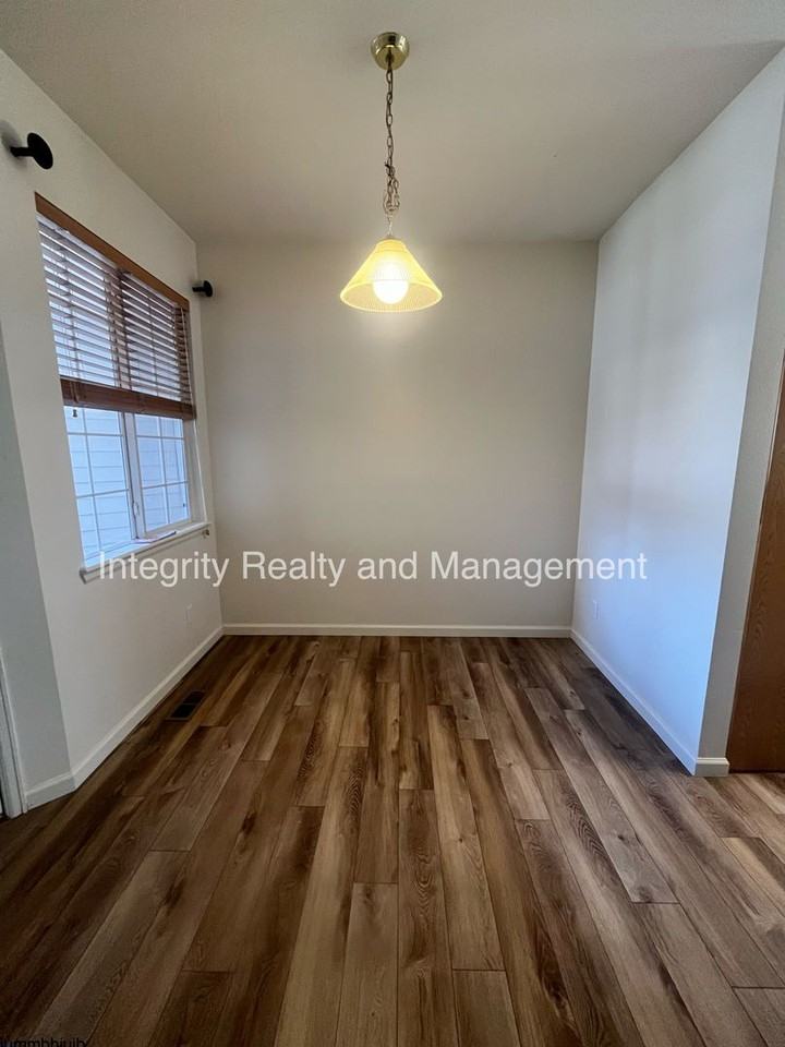 8537 S Upham Way - Photo 3 of 35