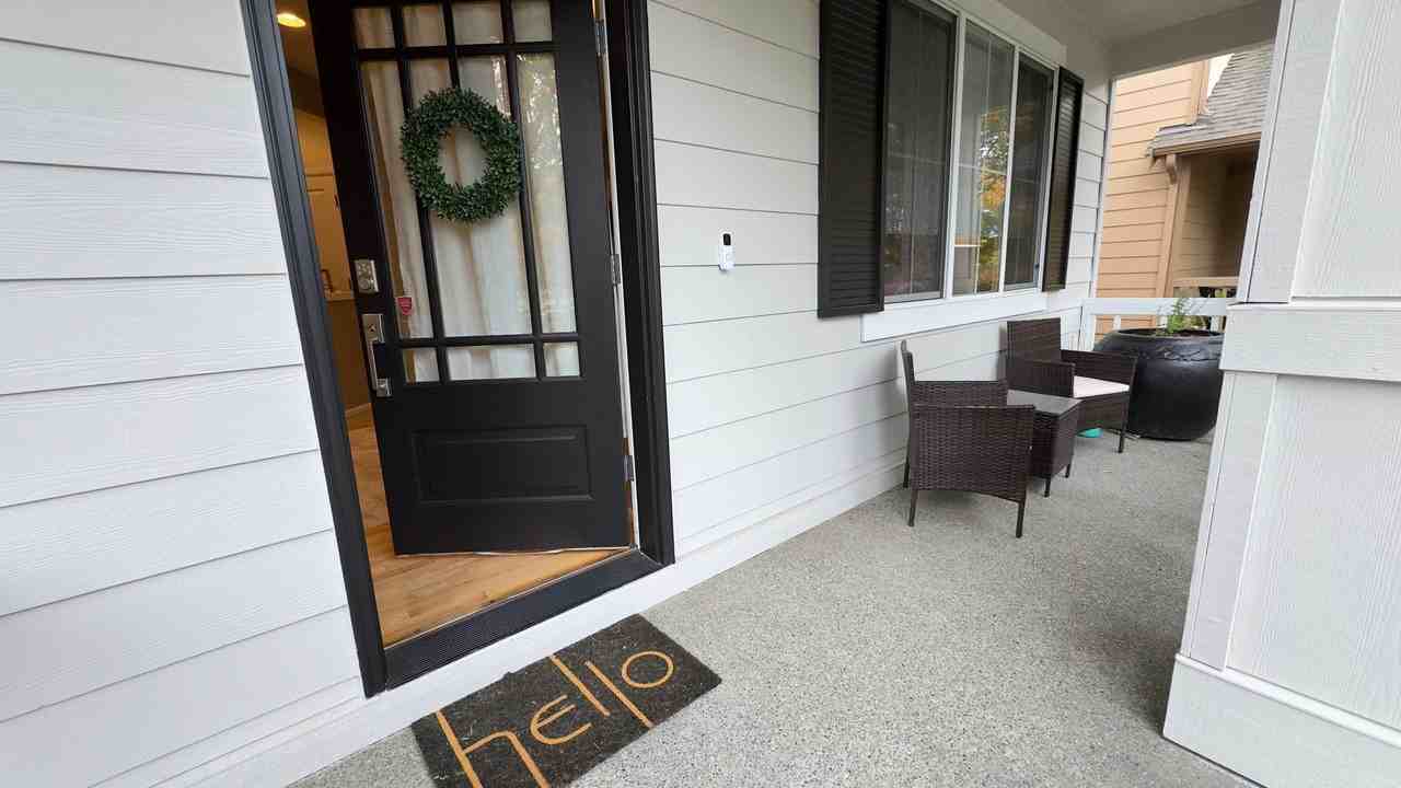 6036 Balustrade Blvd Se - Photo 2 of 27