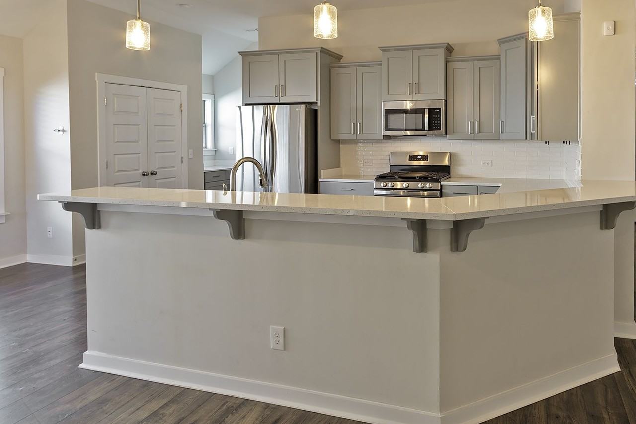 832 Hedgefield Way - Photo 6 of 28