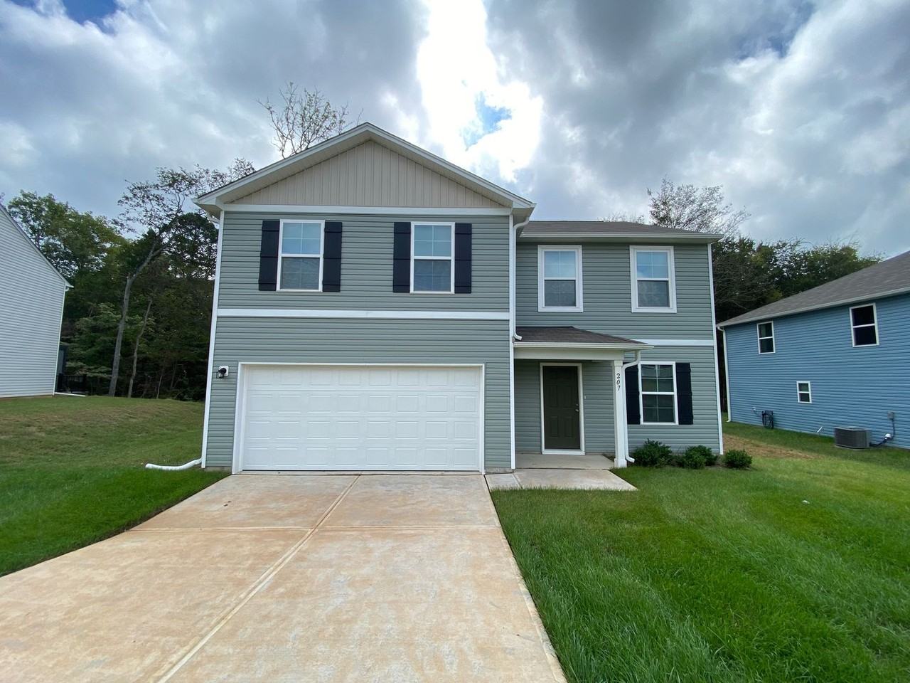 207 Charleston Meadow Loop - Photo 2 of 30