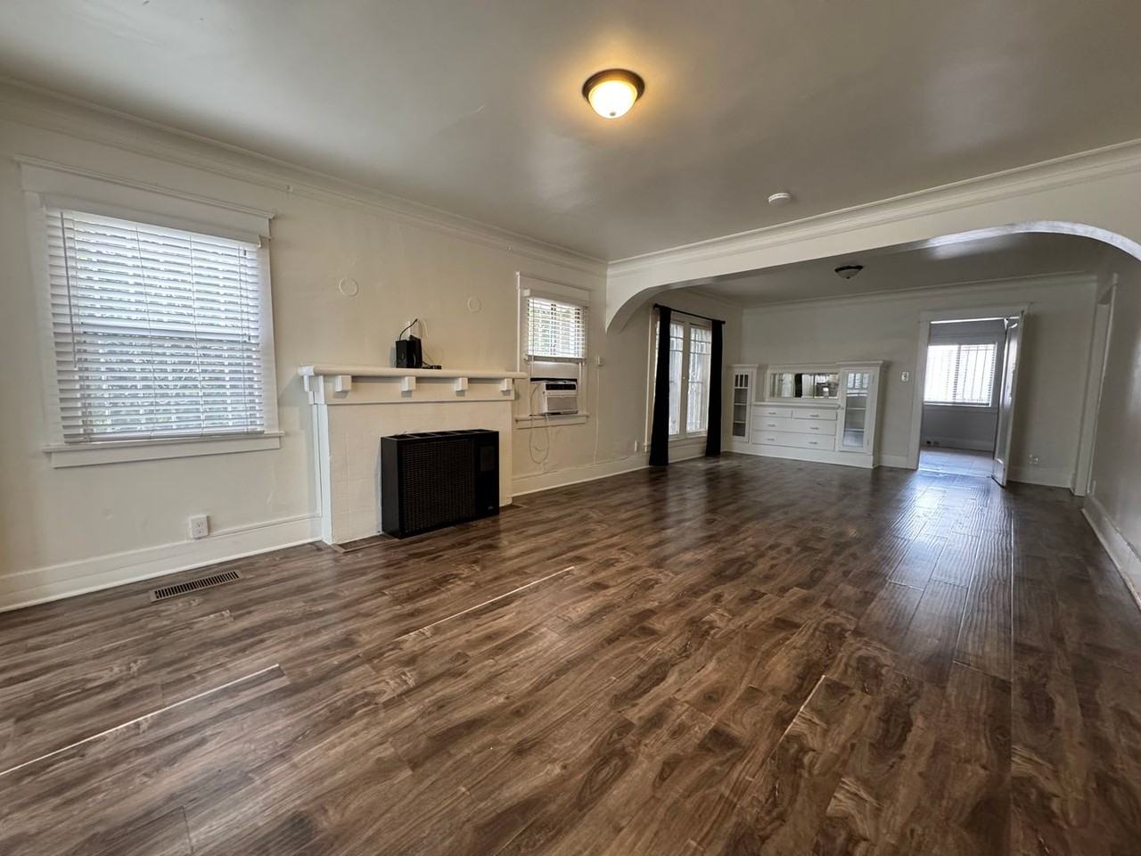 1855 S Redondo Blvd - Photo 5 of 25
