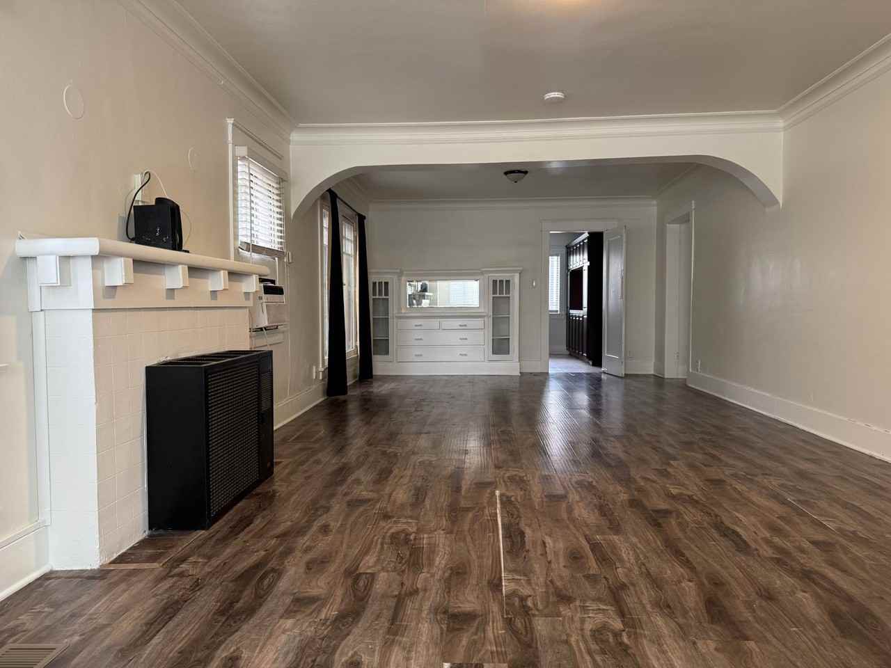1855 S Redondo Blvd - Photo 6 of 25