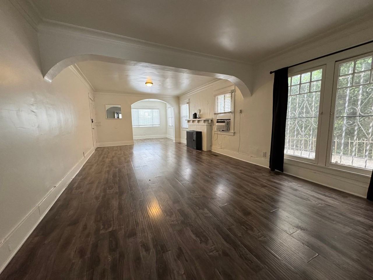 1855 S Redondo Blvd - Photo 7 of 25
