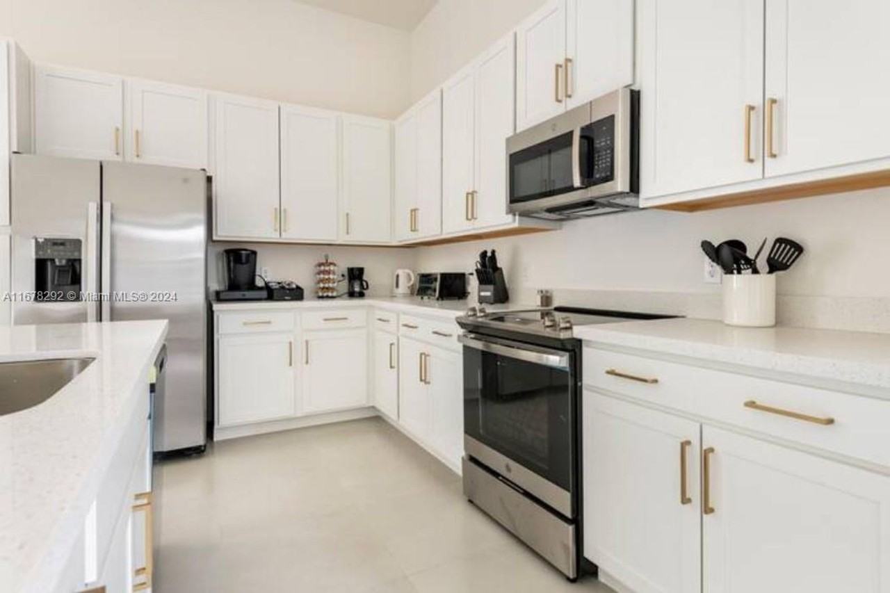 14531 Sw 23rd Ter - Photo 3 of 26