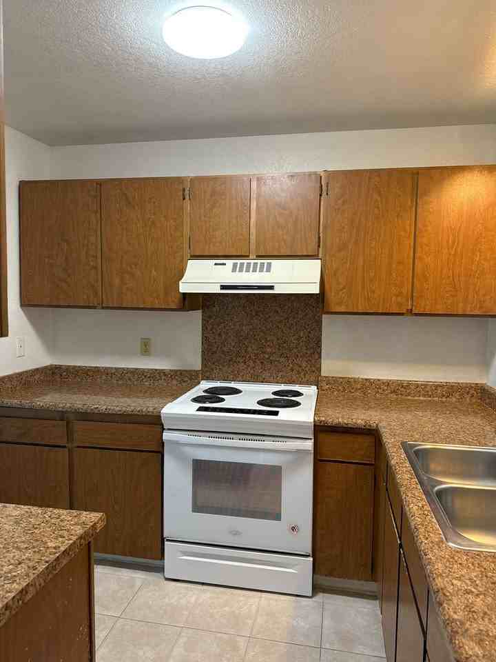 98-1425 Kamahao St #111