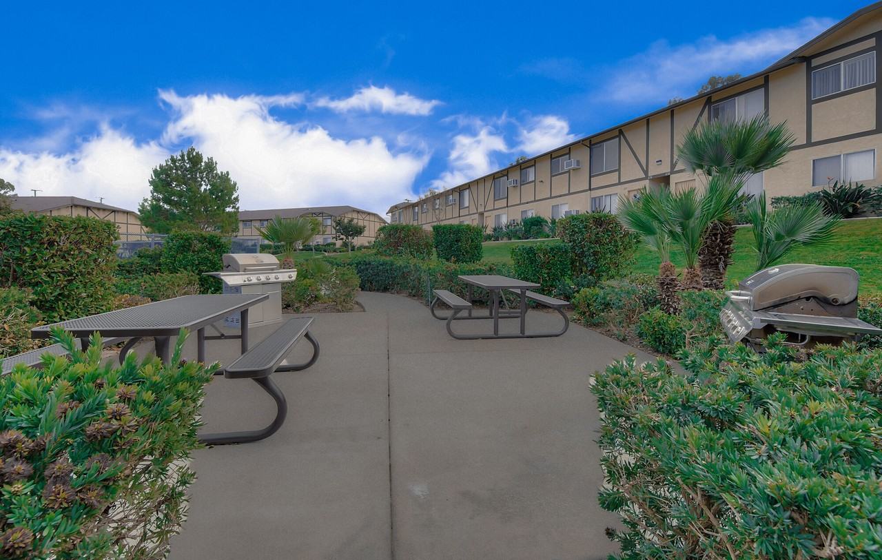 Temecula Gardens Apartments - Photo 4 of 17