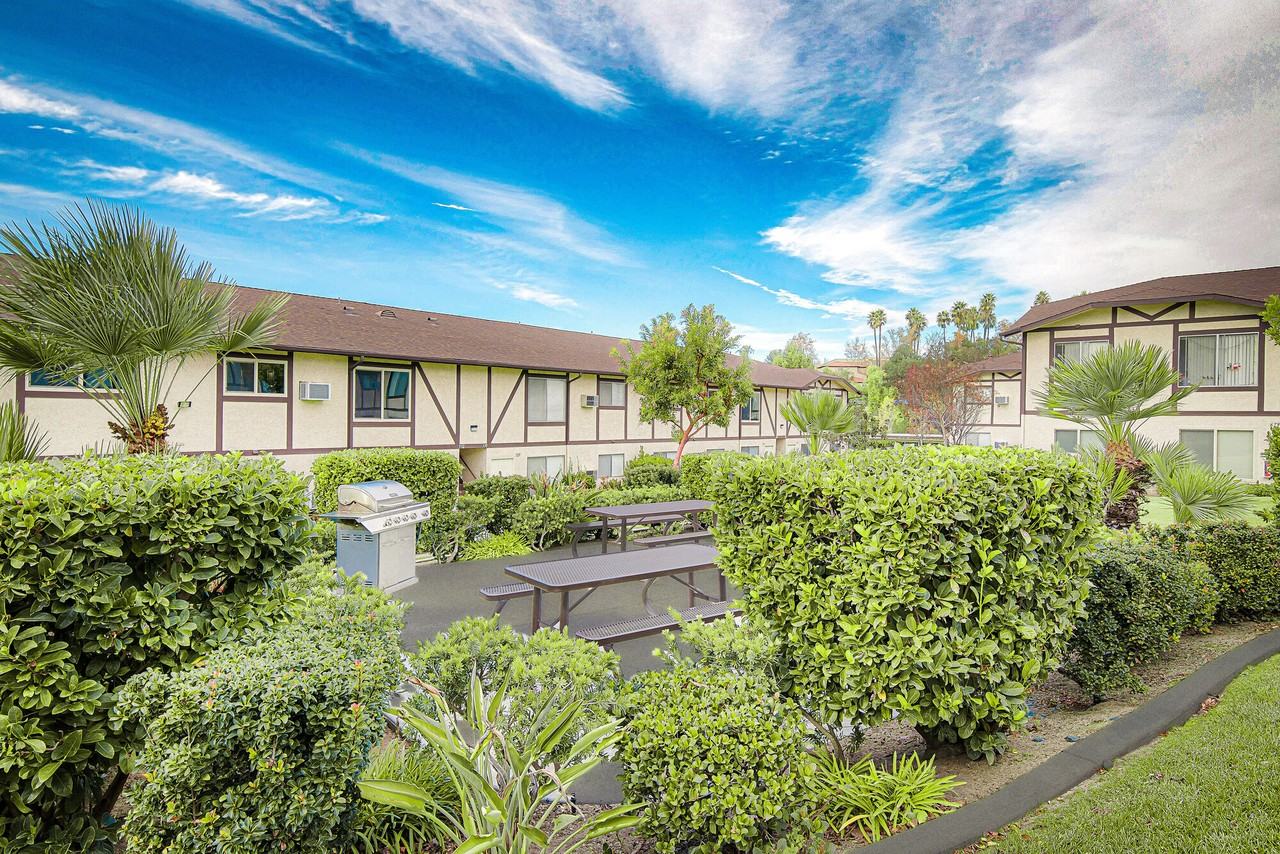 Temecula Gardens Apartments - Photo 5 of 17