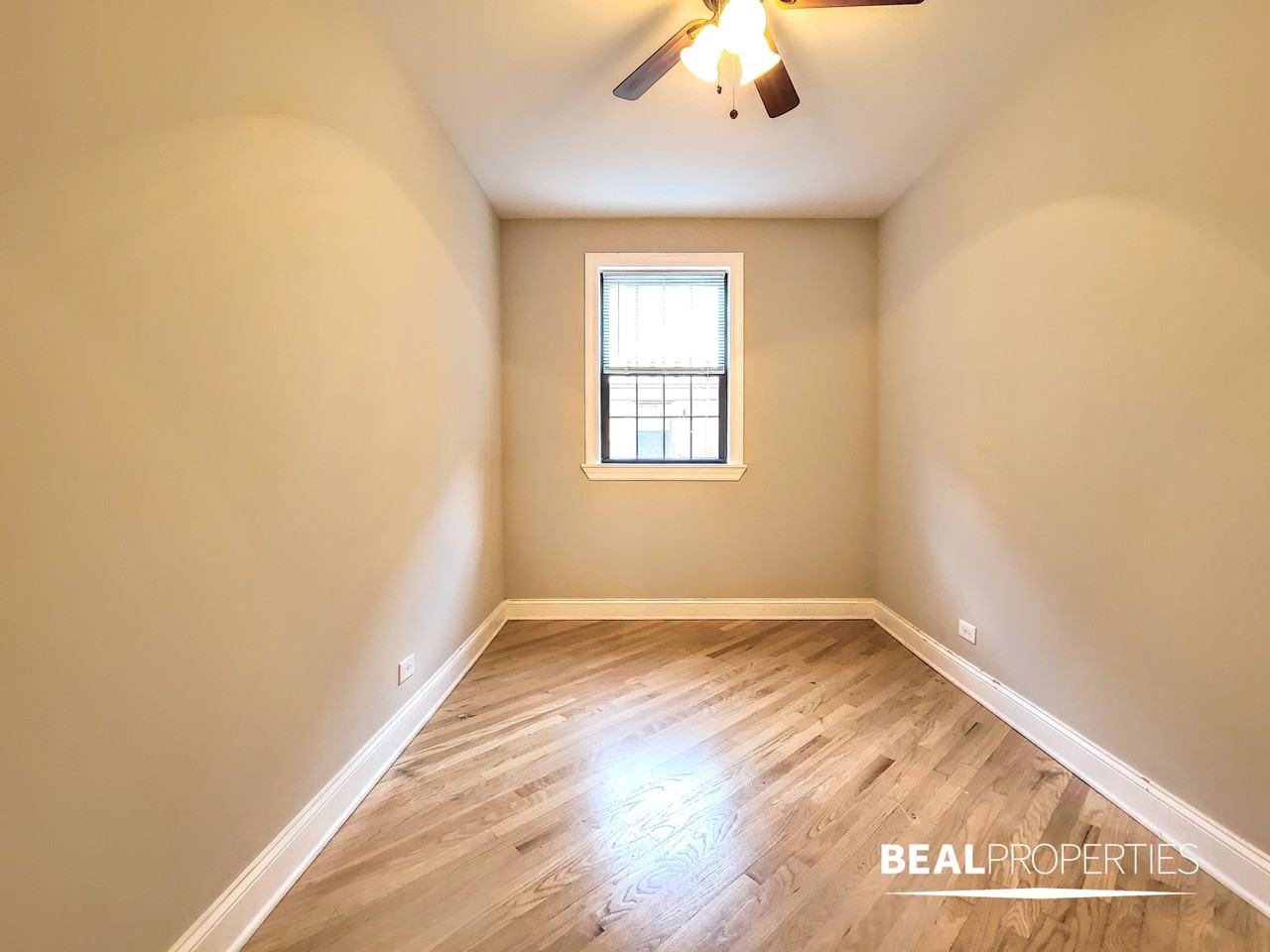 896 Green Bay Rd - Photo 2 of 9