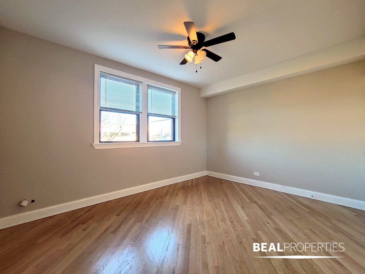 896 Green Bay Rd - Photo 6 of 9