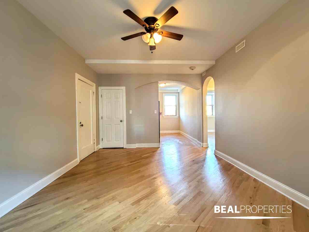 896 Green Bay Rd - Photo 7 of 9