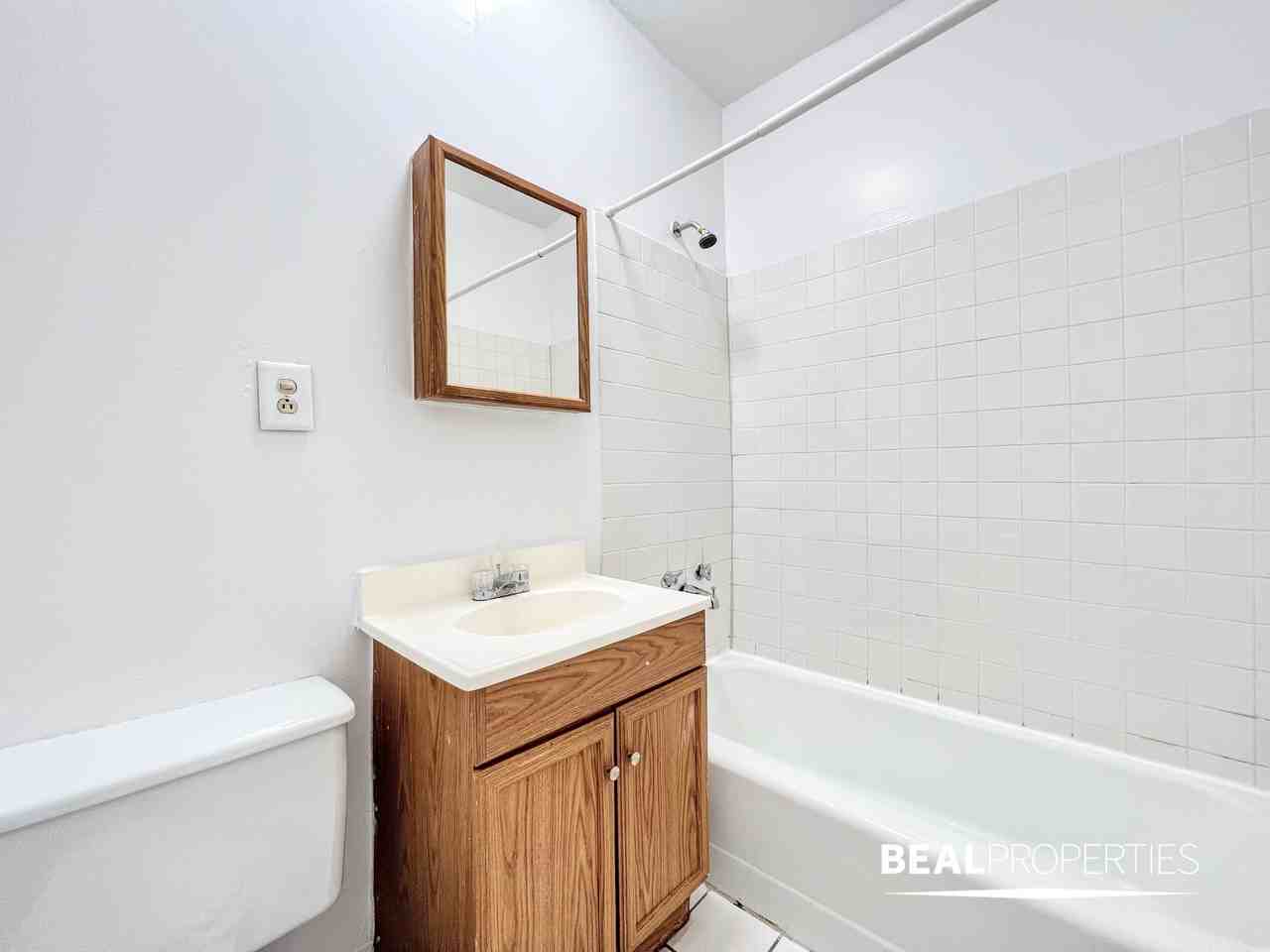 664 W Cornelia Ave - Photo 7 of 12