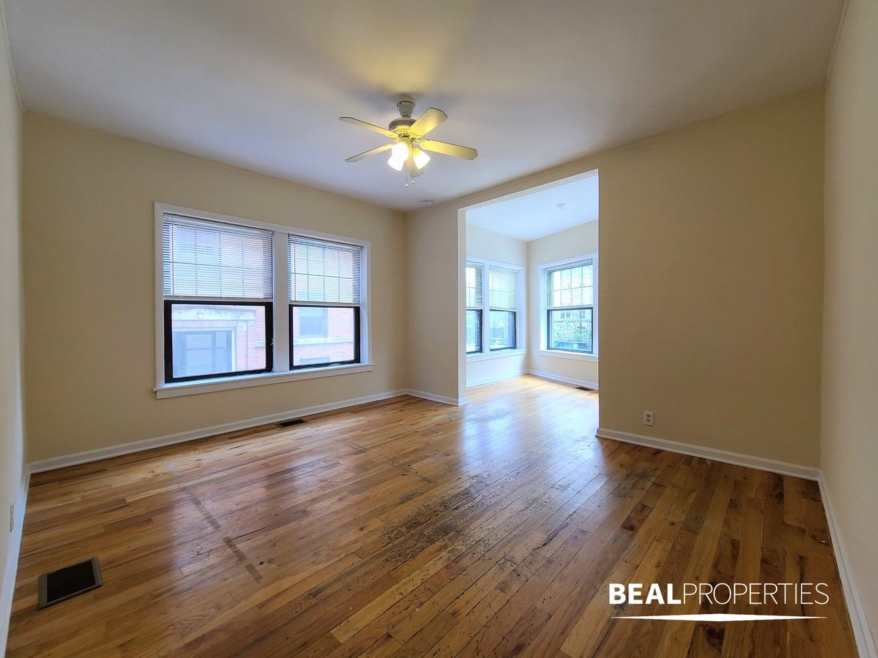 664 West Cornelia Avenue - Photo 4 of 12