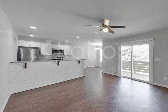1432 14th St - Photo 2 of 22
