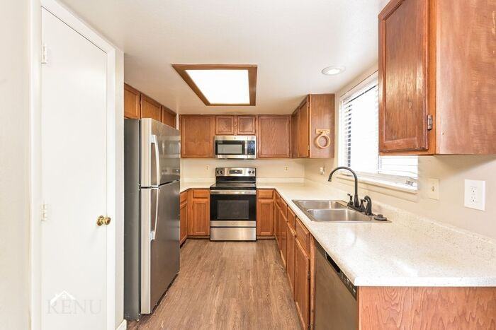 19083 E Mansfield Dr - Photo 2 of 18