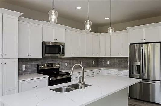 16 Kiley Ln - Photo 5 of 10