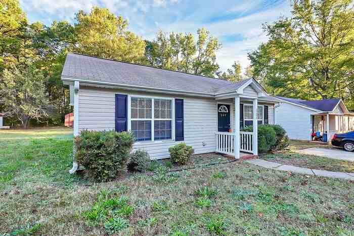 6204 Easter Ln - Photo 3 of 31