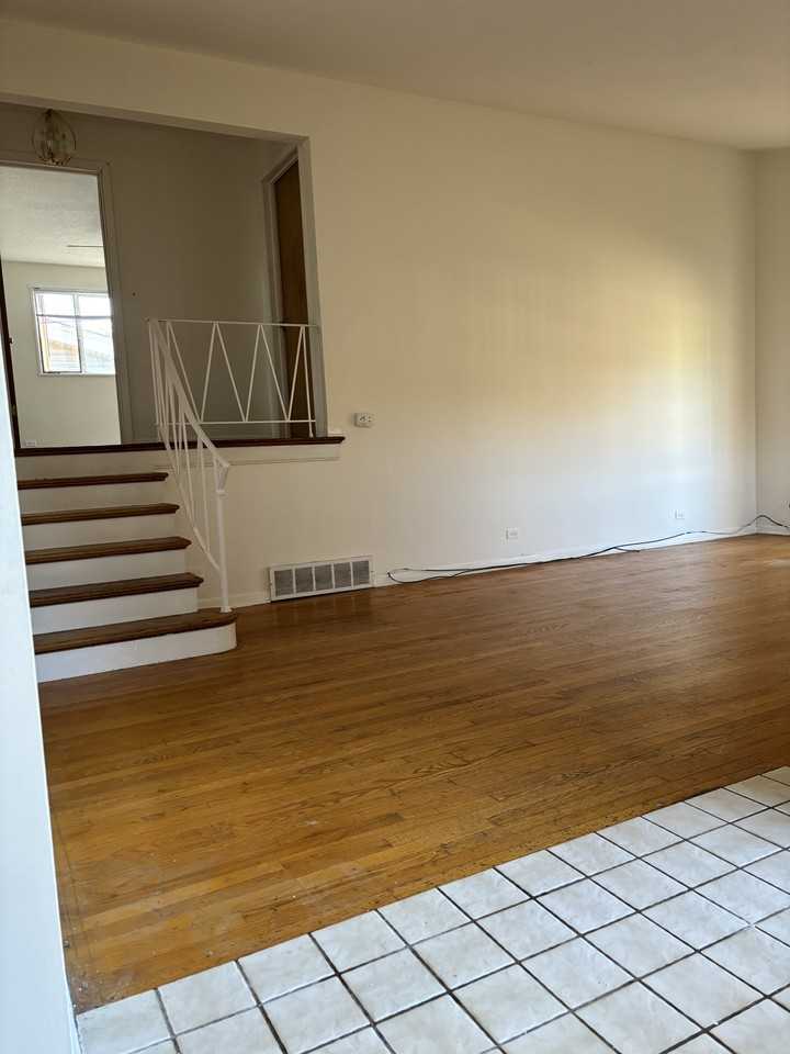 10923 Windsor Drive - Photo 5 of 16