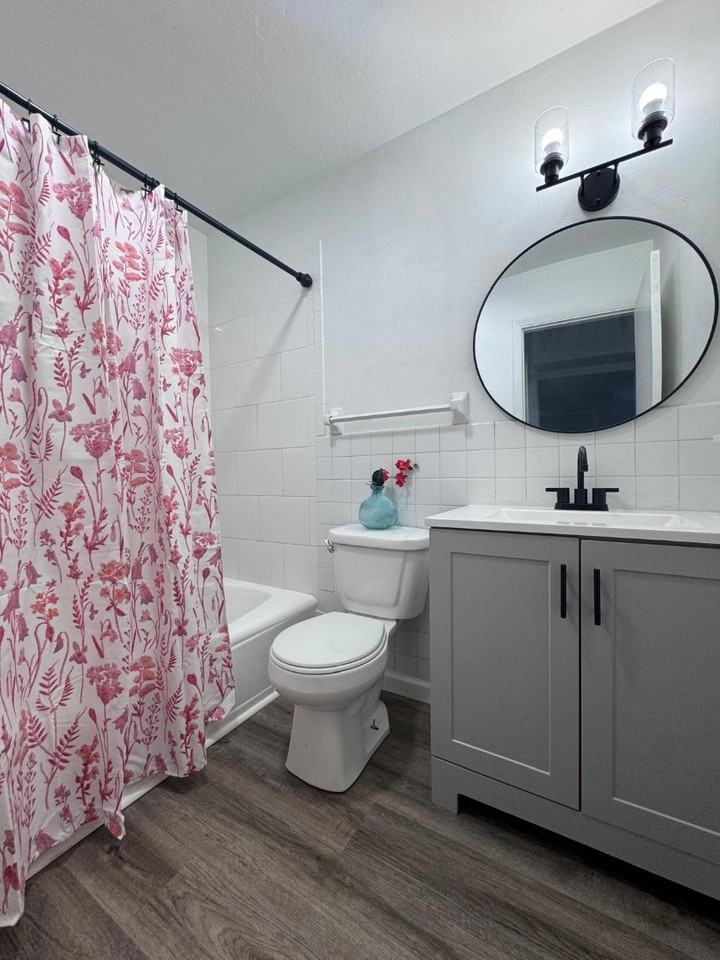 198 Camelot dr - Photo 4 of 7