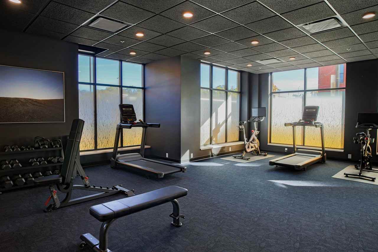 B7 Flats - Photo 4 of 50