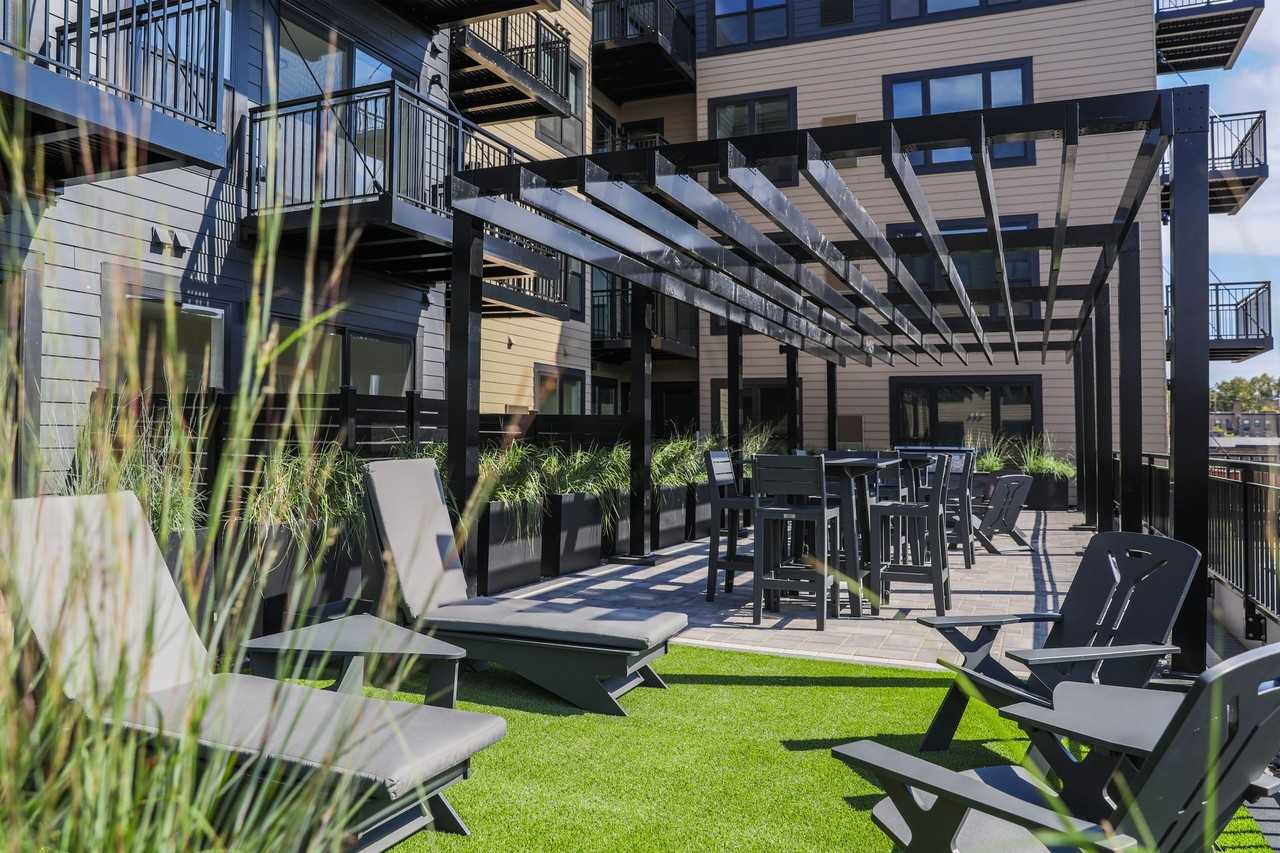 B7 Flats - Photo 6 of 50