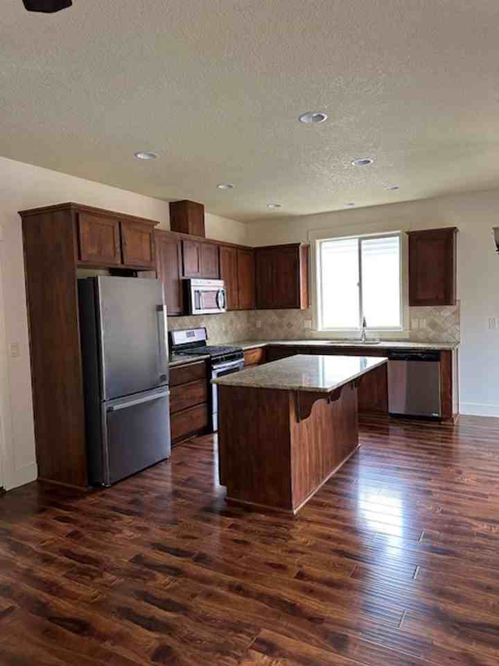 4106 Ne 35th Ave - Photo 2 of 15