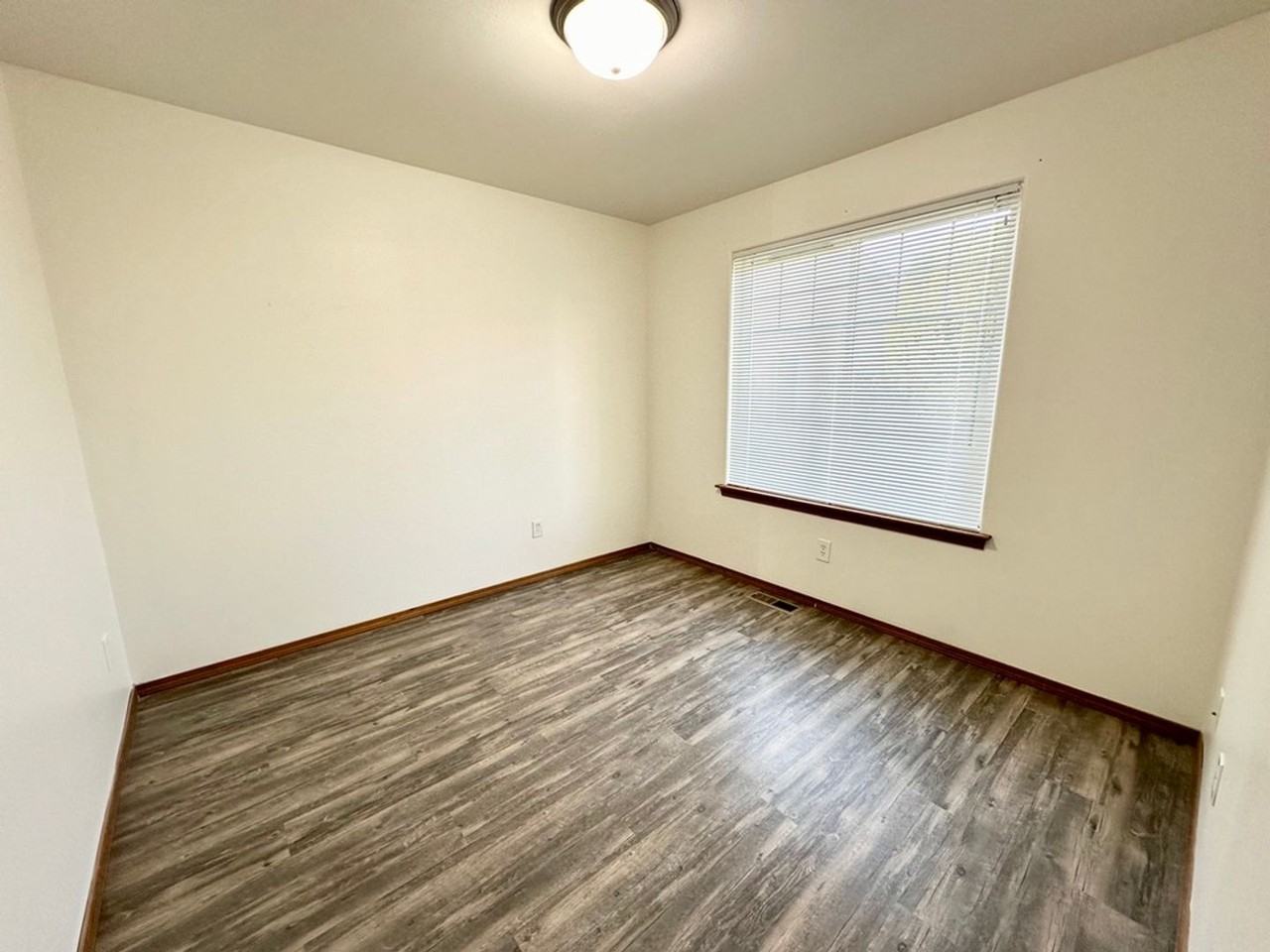 206 W Maci Ct - Photo 5 of 39