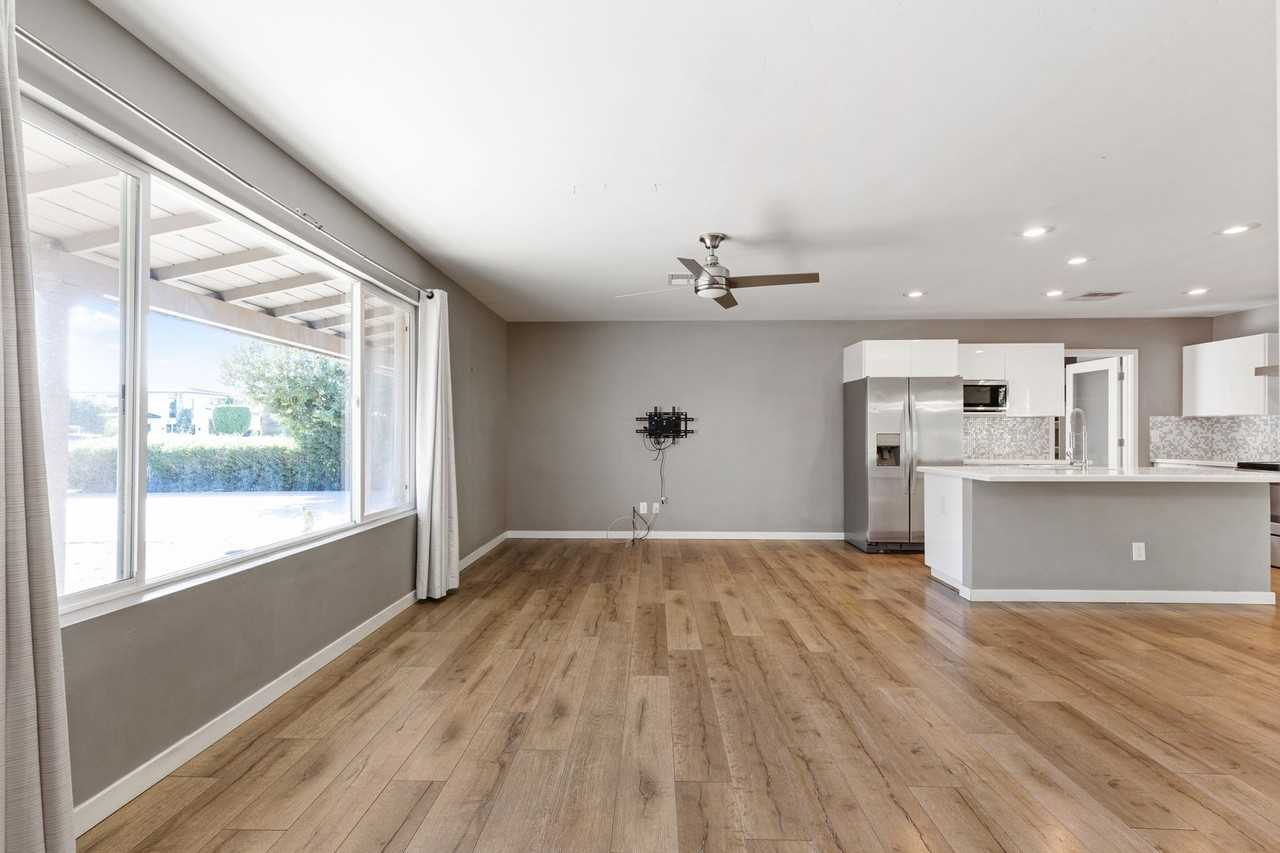 1832 E Campbell Ave - Photo 3 of 23