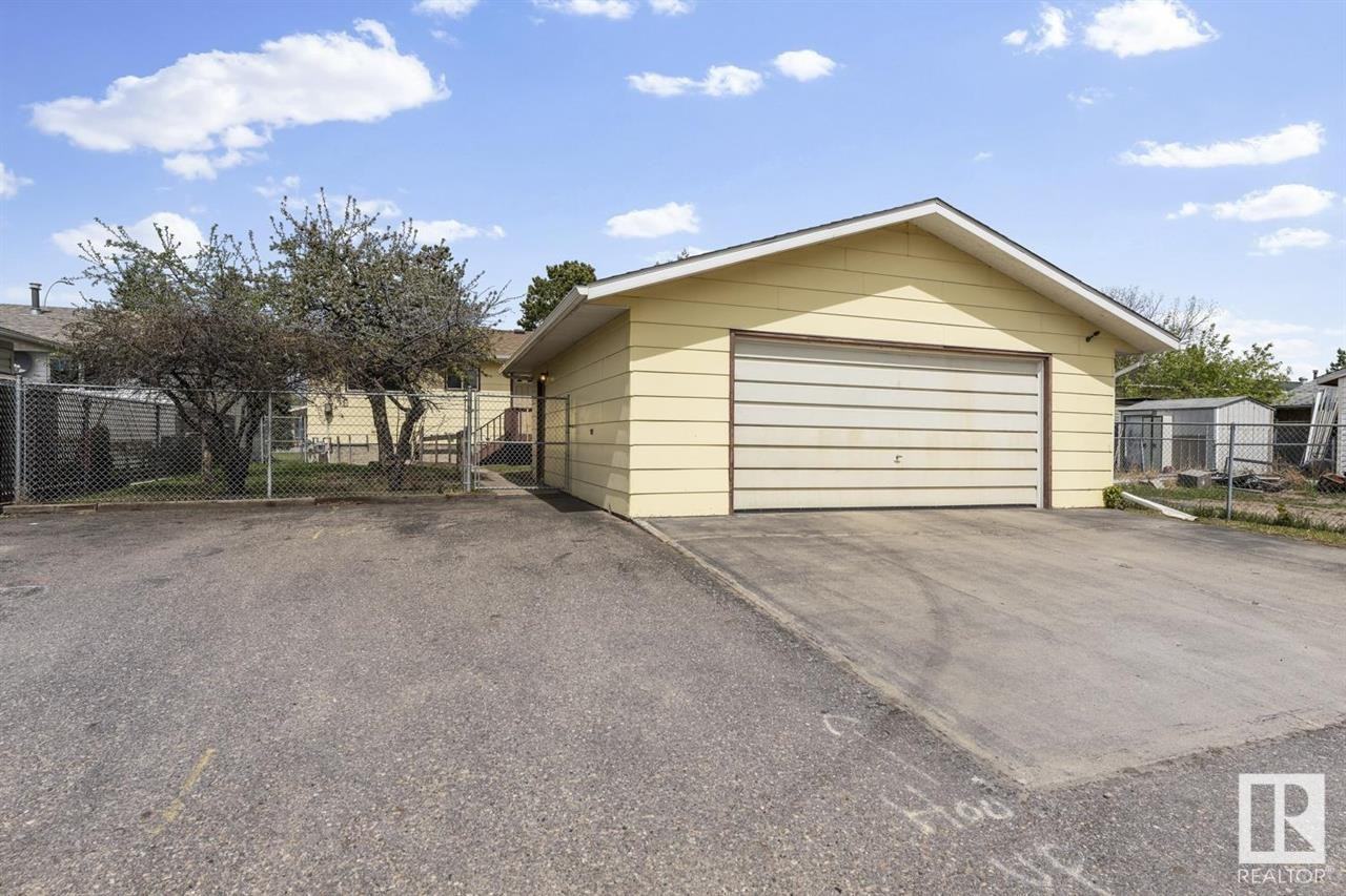 4316 45 Ave #1 - Photo 2 of 43