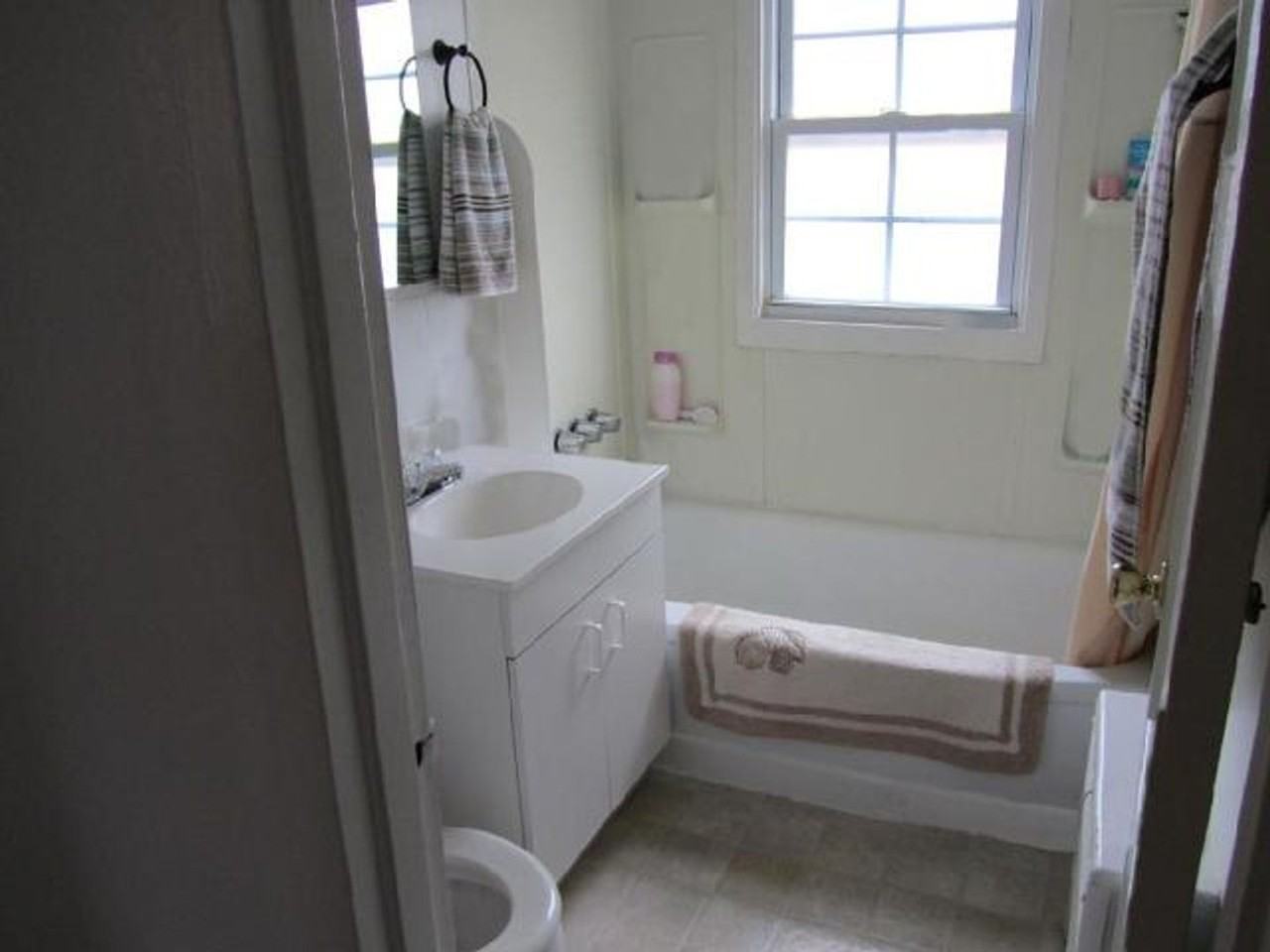 Chestnut Hills Apartments! - Photo 5 of 25