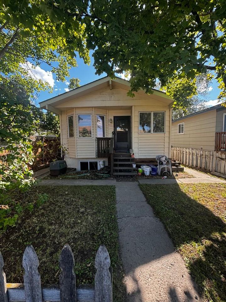 1025 Charlo St - Photo 2 of 13