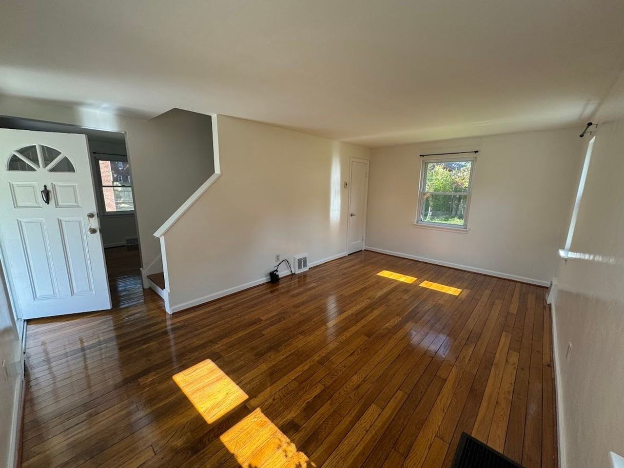 376 Terrace Pl - Photo 2 of 42