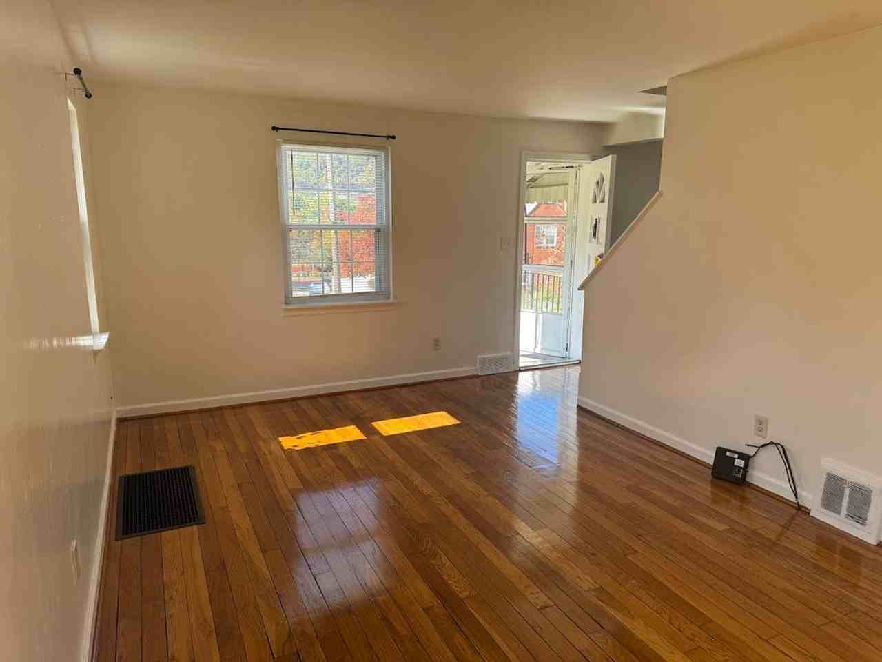 376 Terrace Pl - Photo 3 of 42