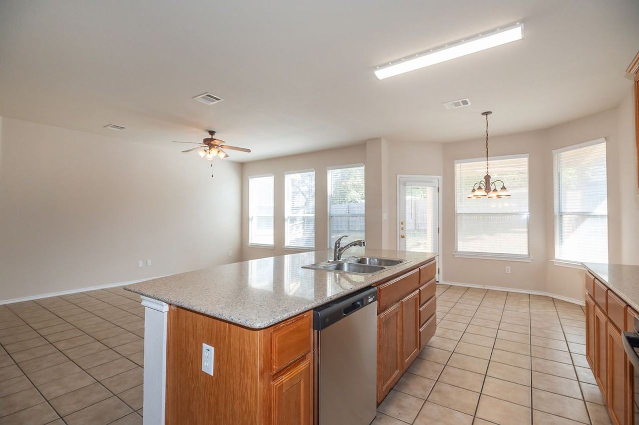 1612 Melissa Oaks Ln - Photo 7 of 30