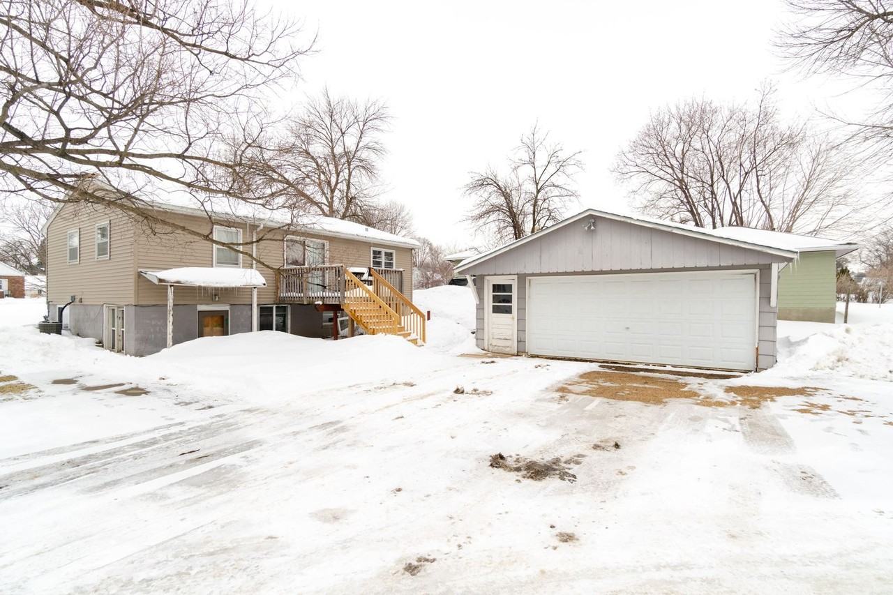 1938 Franklin St - Photo 2 of 13