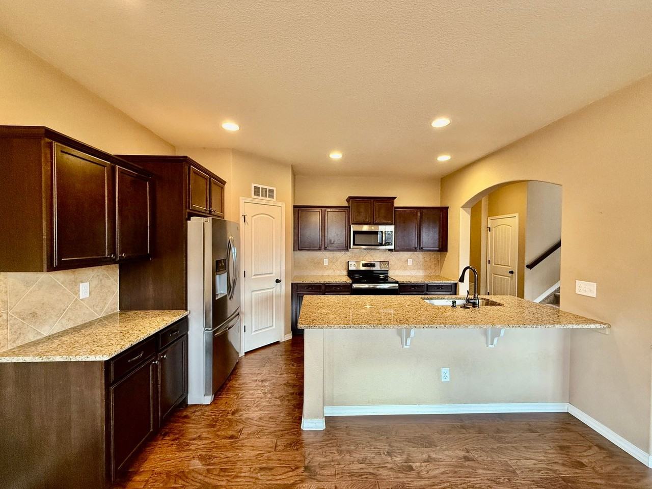 8438 Creek Brush Dr - Photo 4 of 31