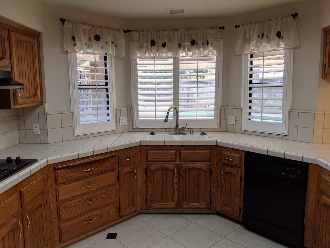 823 E Portland Ave - Photo 3 of 19