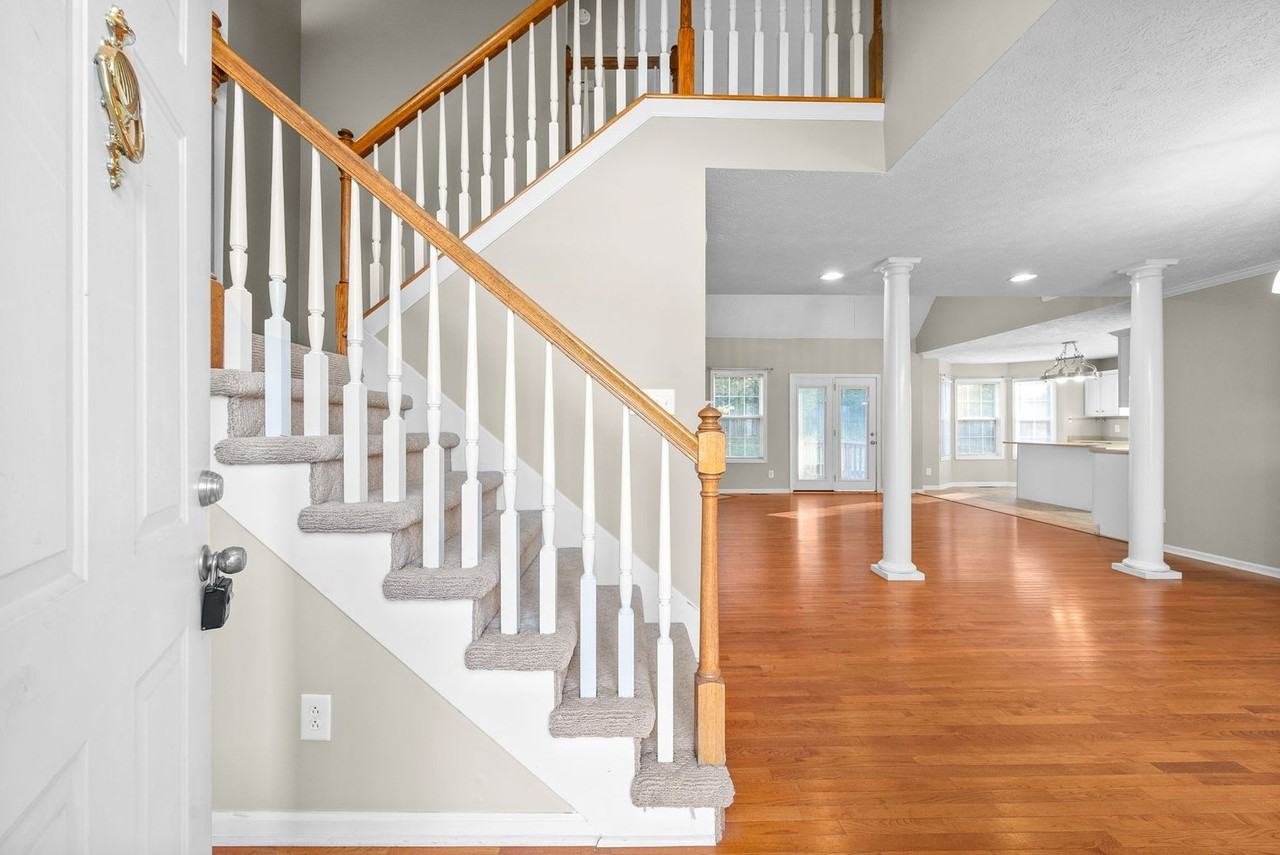 3487 Hickory Glen Dr - Photo 4 of 44