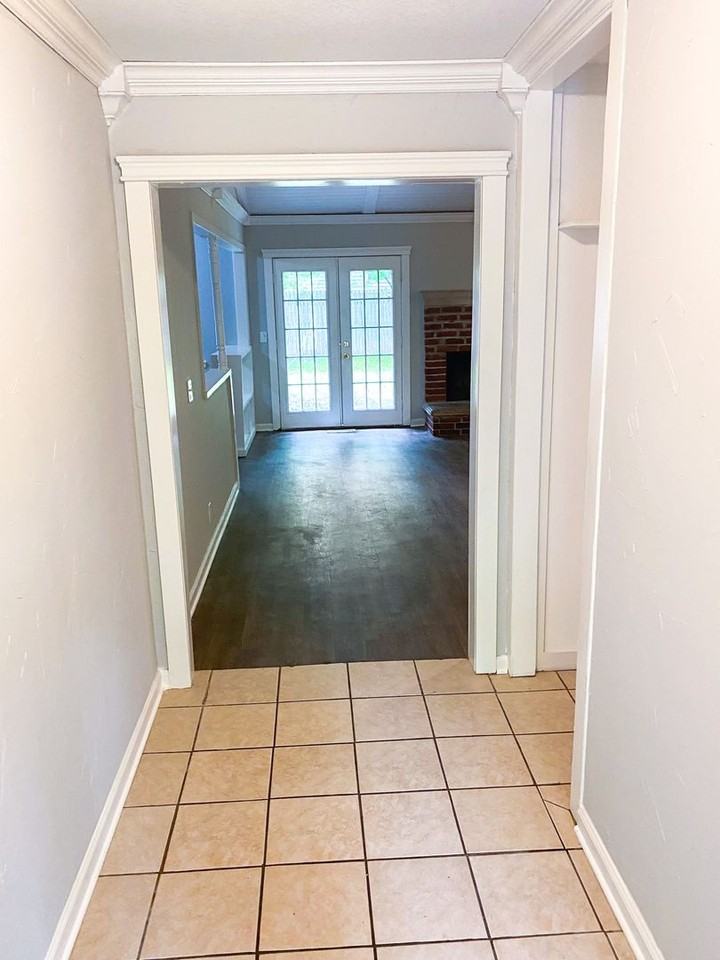 13809 E 27th Pl - Photo 6 of 14