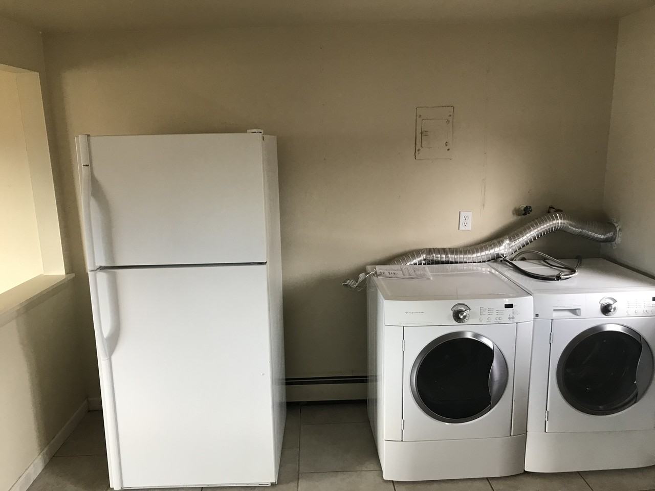 4510 Field St - Photo 2 of 7