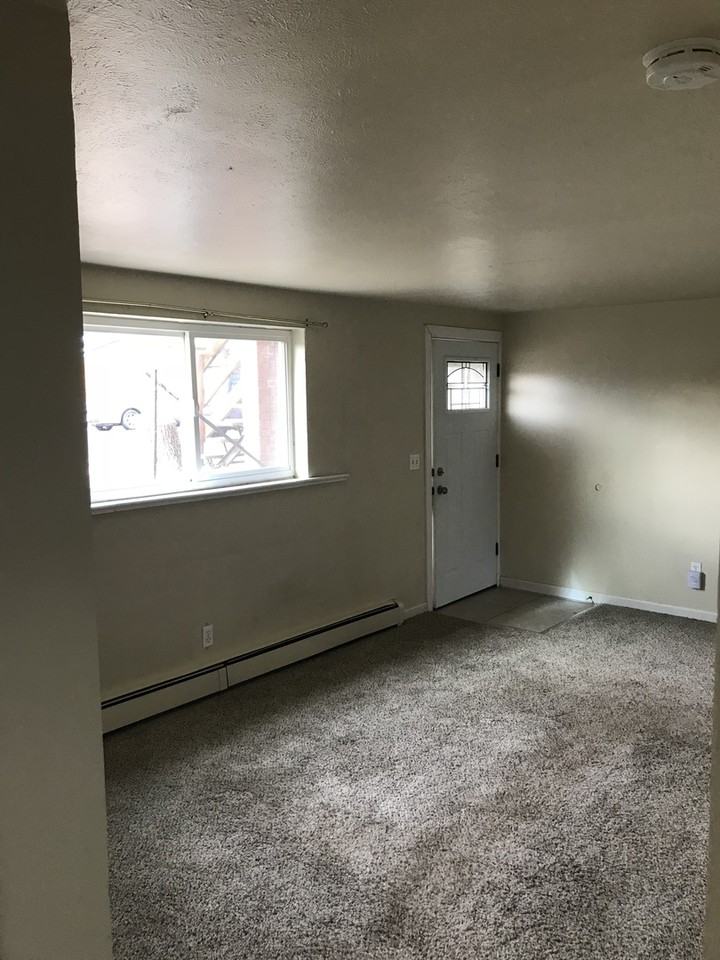 4510 Field St - Photo 4 of 7